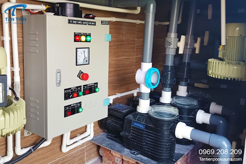 Máy bơm Minder trong phòng kỹ thuật bể bơi