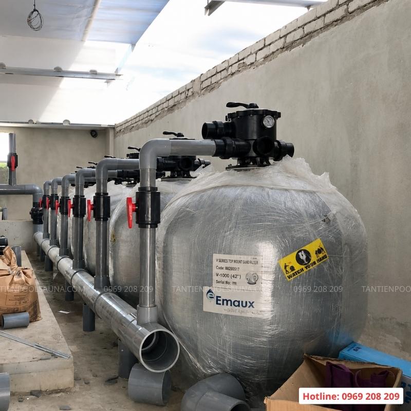 Phòng máy bể bơi dùng bình lọc Emaux
