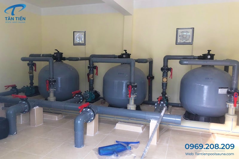 Bình lọc V series trong dự án bể bơi trường học 