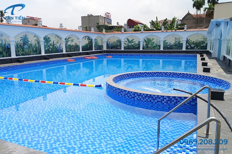 Công nghệ lọc hiện đại giúp bể bơi luôn xanh sạch