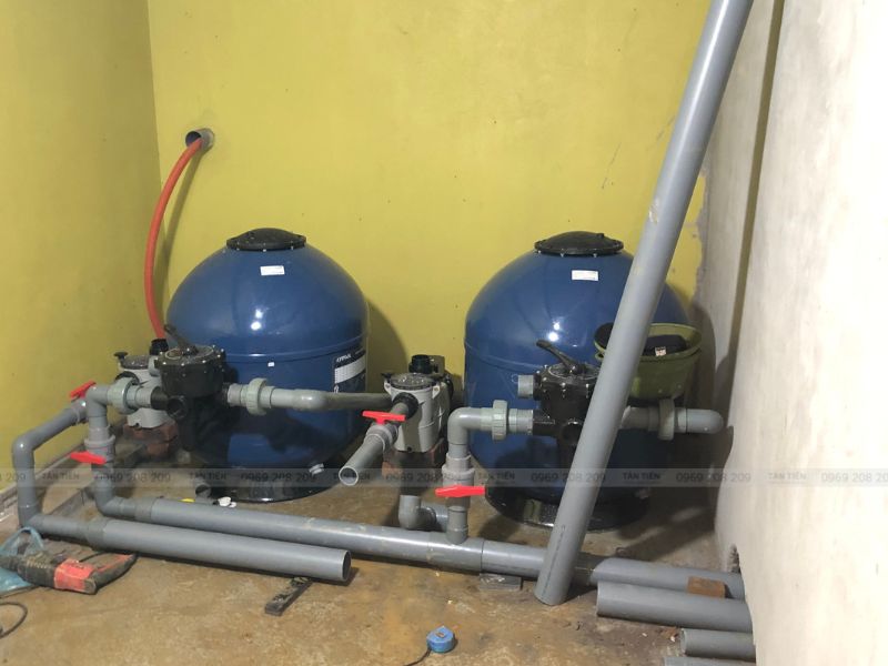 Phòng máy bể bơi lắp đặt bình lọc Kripsol AK 
