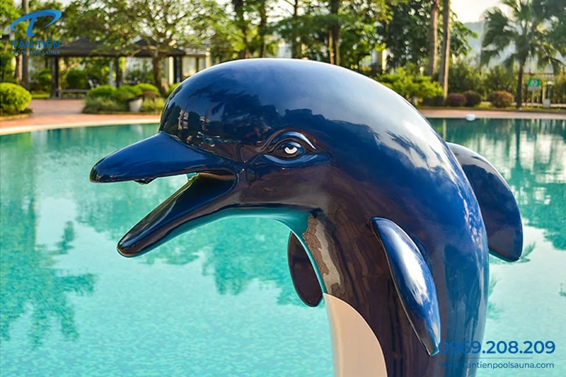 Cận cảnh bề mặt được xử lý nhẵn mịn của cá heo