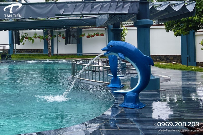 Cá heo được lắp đặt tại công trình Phú Thọ