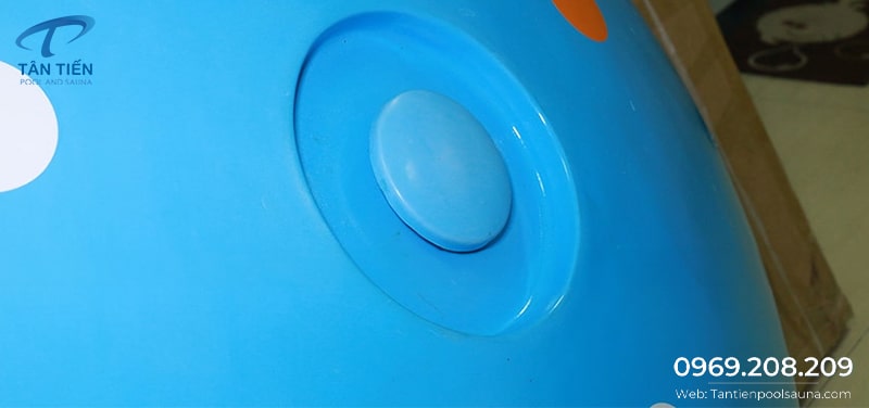 Cận cảnh mũ nấm phun nước composite