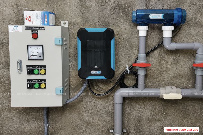 Thiết bị điện phân muối và tủ điện điều khiển bể bơi
