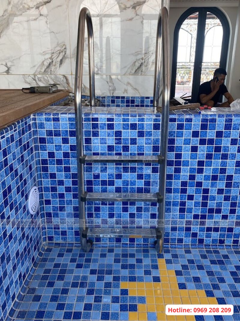 Thang bể bơi inox - Tân Tiến Pool Sauna 