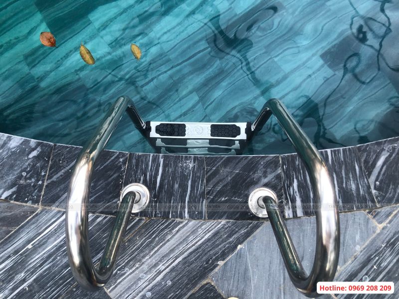 Thang bể bơi inox - Tân Tiến Pool Sauna 
