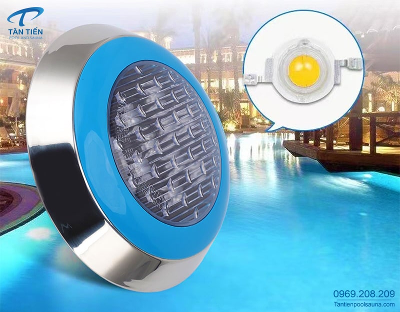 Ảnh chíp đèn của đèn bể bơi viền xanh