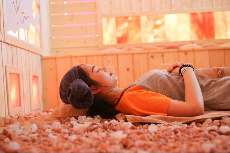 Lắp đặt phòng xông hơi đá muối - Tân Tiến Sauna