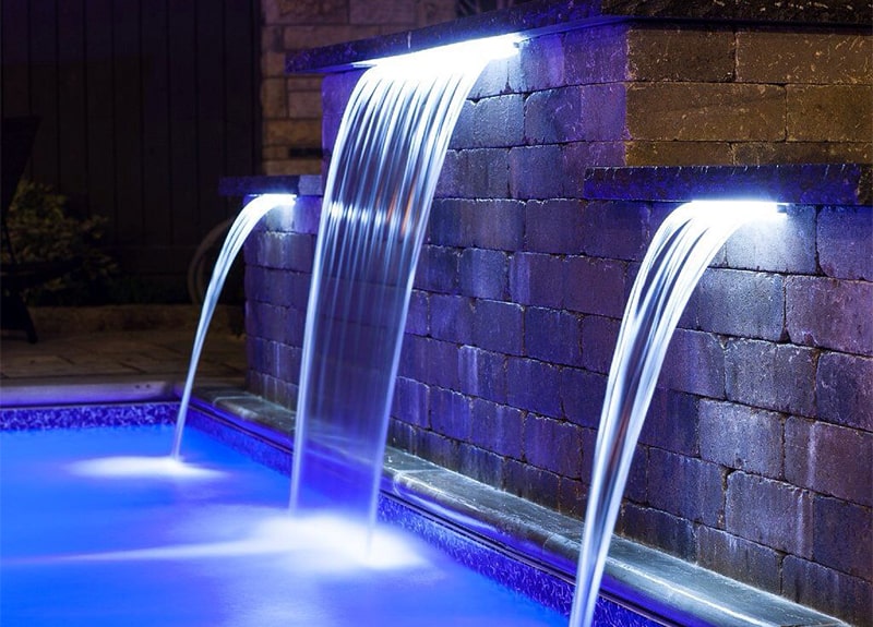 Ảnh thác nước thẳng xả tràn bể bơi - Tân Tiến Pool