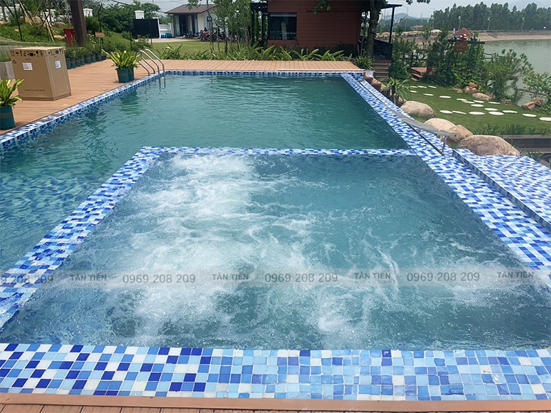 Cấp nước và test vận hành của bể bơi homestay Happy Hill