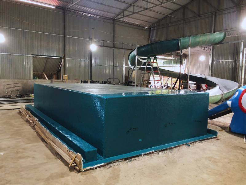 Gia công bể bơi Composite tại xưởng