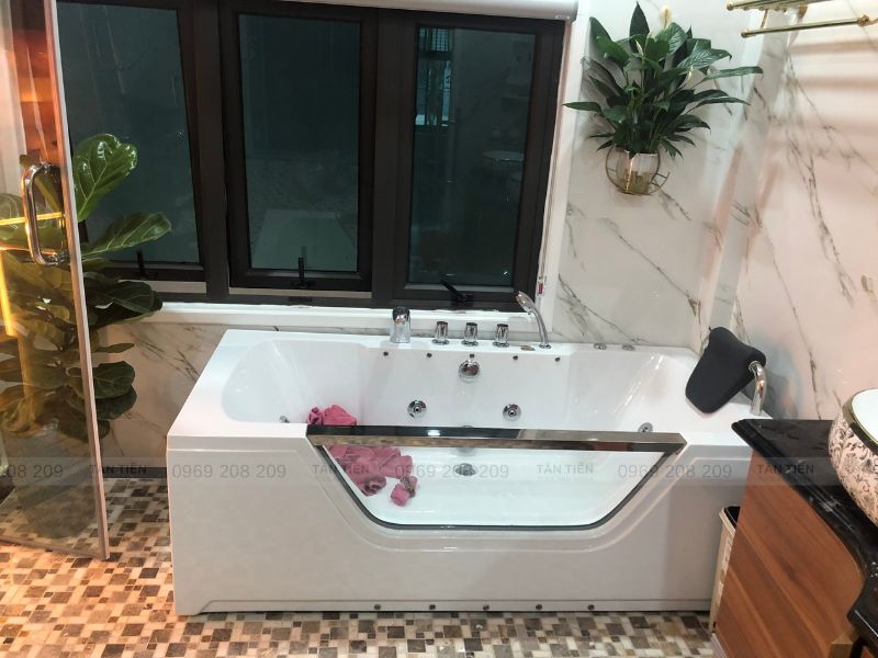 Tân Tiến cung cấp thiết bị bồn sục massage cao cấp