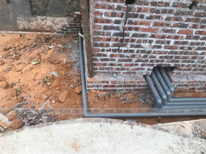 Thi công các đường ống công nghệ cho bể bơi