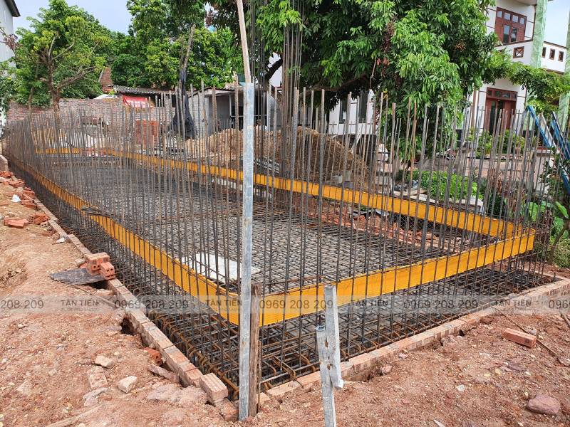 Đan sắt định hình bể bơi