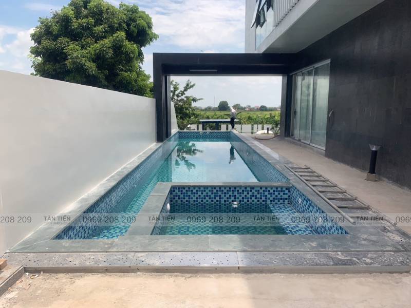 Tân Tiến thi công và hoàn thiện bể bơi gia đình anh Trung Bắc Giang