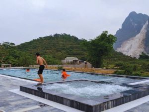 Bể bơi homestay Eco Green Home Garden tại Hòa Bình