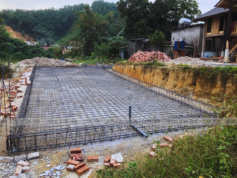 Bể bơi Eco Green Home Hòa Bình trong giai đoạn đan sắt định hình