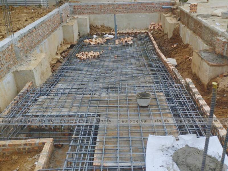 Qúa trình đan sắt định hình và thi công bể bơi những bước đầu tiên