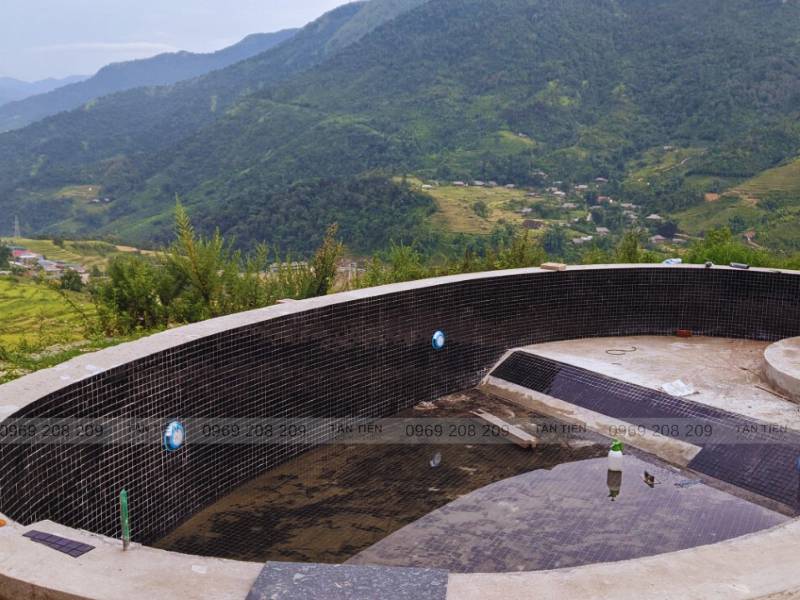 Lắp đặt và chạy thử hệ thống đèn bể bơi