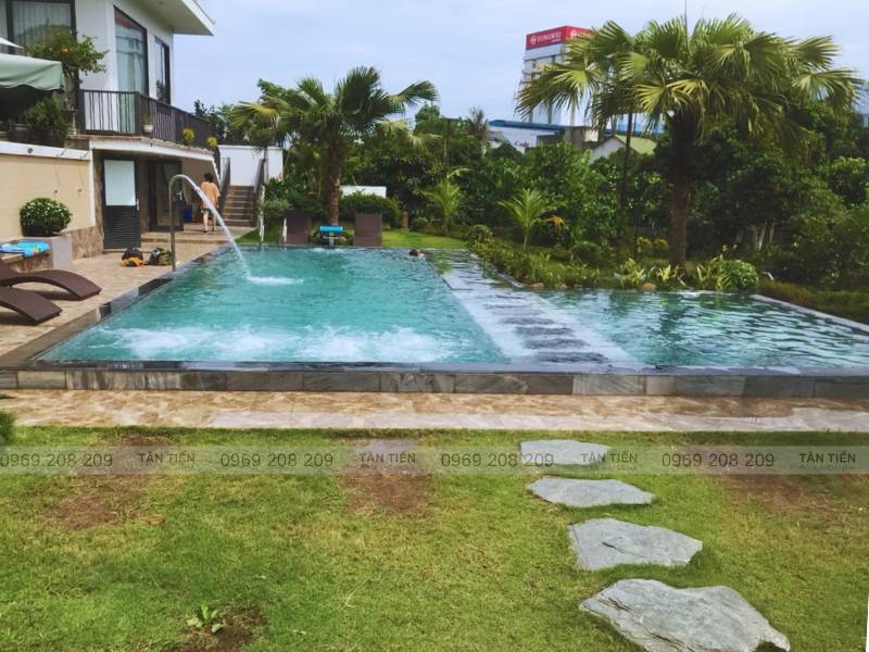 Bể bơi homestay gồm khu vực trẻ em và người lớn