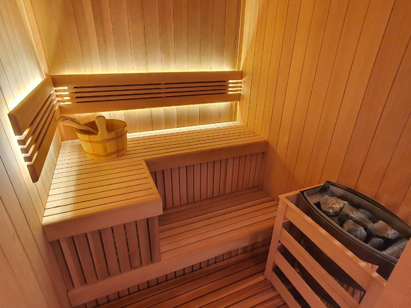 Lắp đặt phòng xông hơi khô - Tân Tiến Sauna