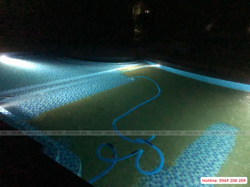 Xử lý nước bể bơi chuẩn chuyên gia - Tân Tiến Pool