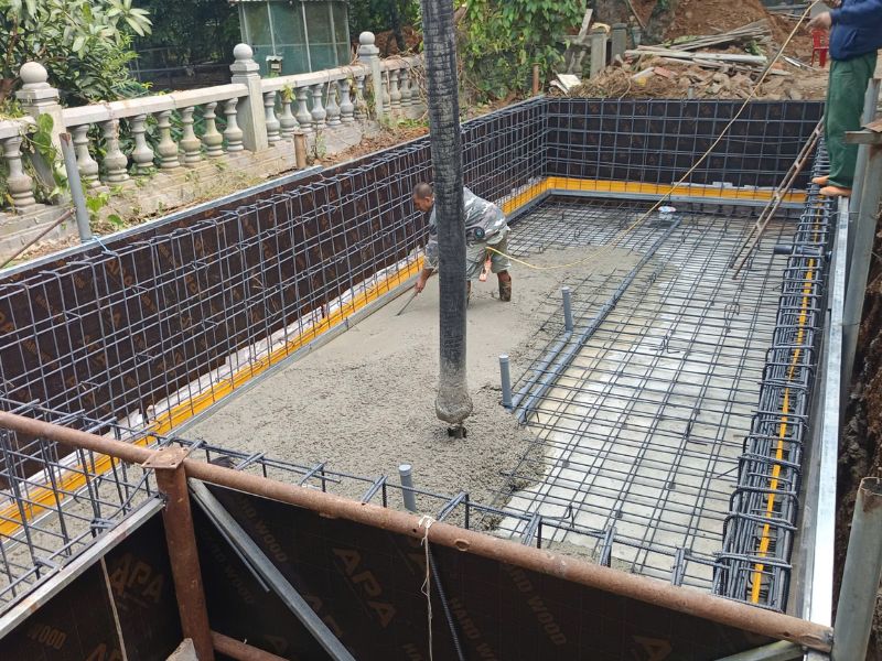 Đổ bê tông bể bơi