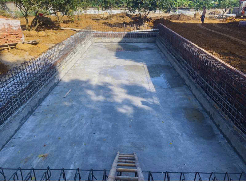 Đổ bê tông bể bơi - Tân Tiến Pool