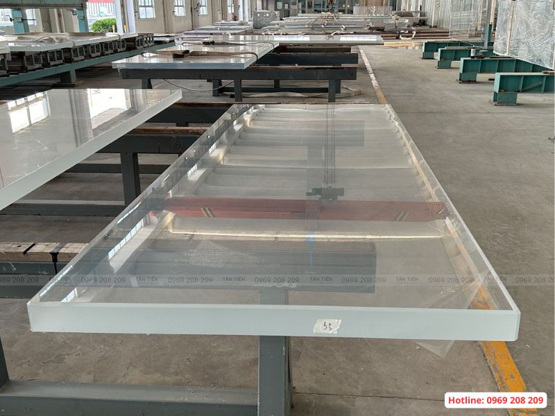 Tấm Acrylic bể bơi trong suốt