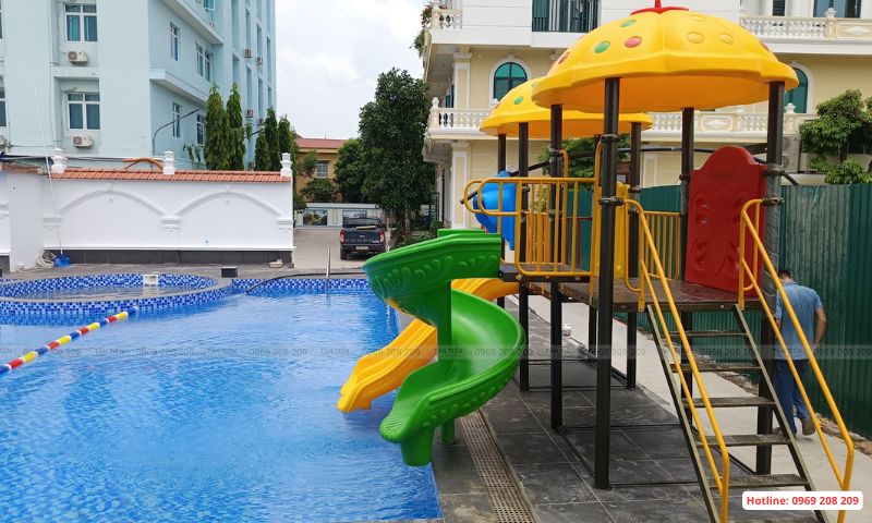 Cầu trượt bể bơi Hải PHòng
