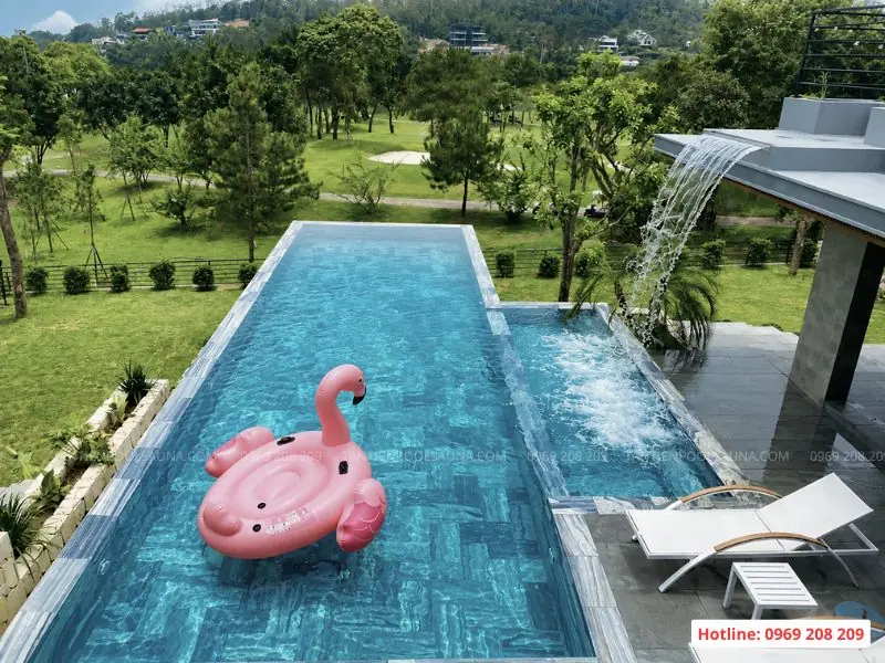 Tư vấn thiết kế & thi công bể bơi vô cực hiện đại nhân đôi thẩm mỹ Thi công bể bơi vô cực Tân Tiến