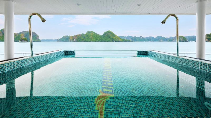 Bể sục tàu du lịch hạ long