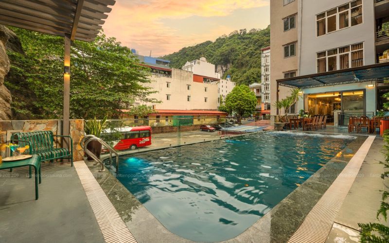 Bể Bơi Ngoài Trời Tựa Núi Tại Khách Sạn Cát Bà, Hải Phòng Bể bơi khách sạn Cát Bà, Hải Phòng