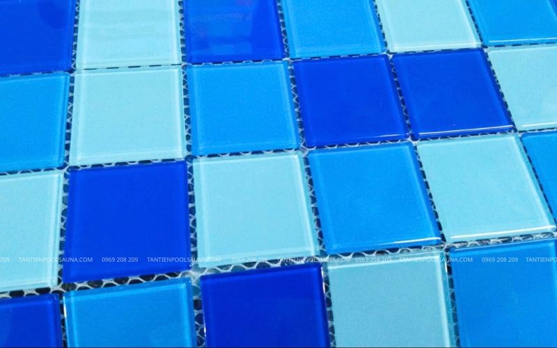 Gạch mosaic trộn 3 màu viên 48x48mm Gạch mosaic thủy tinh trộn 3 màu