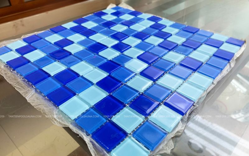 Gạch mosaic trộn 3 màu viên 25x25mm Gạch mosaic thủy tinh trộn màu viên nhỏ