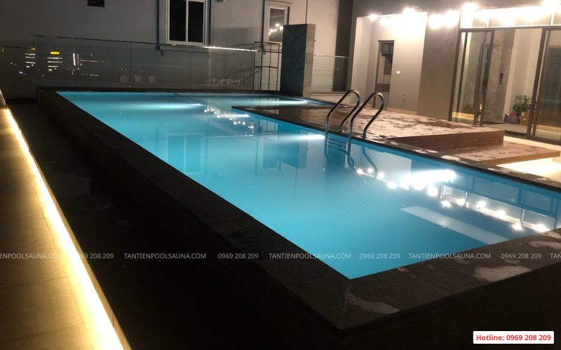 Bể bơi khách sạn chị Thúy Hạ Long