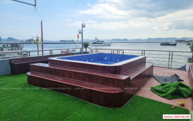 Thi công bể sục tàu Phượng Hoàng Hạ Long