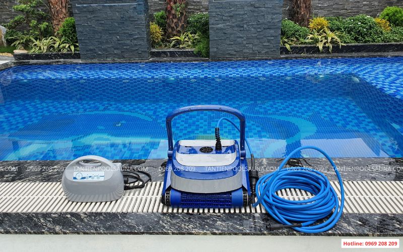 Robot vệ sinh bể bơi