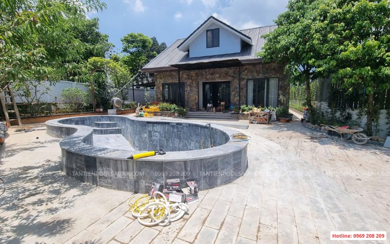 Bể bơi gia đình chị Lương, Ba Vì