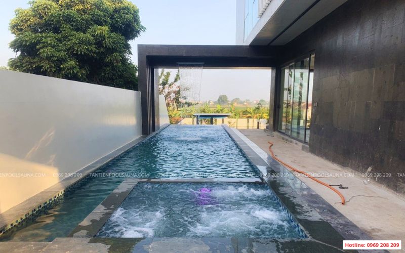 Bể bơi villa lap pool tại Bắc Giang
