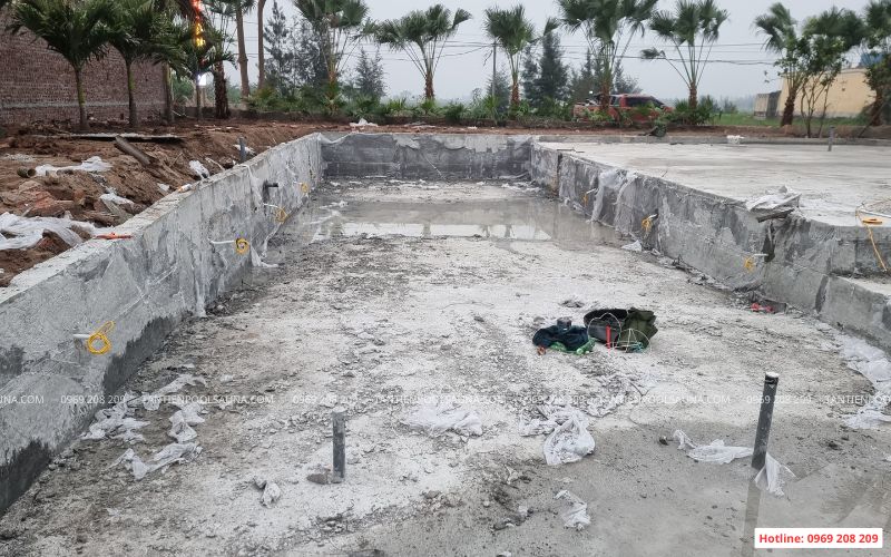 Đổ bê tông bể bơi