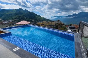 Thi công bể bơi composite khách sạn tại thị trấn Sapa