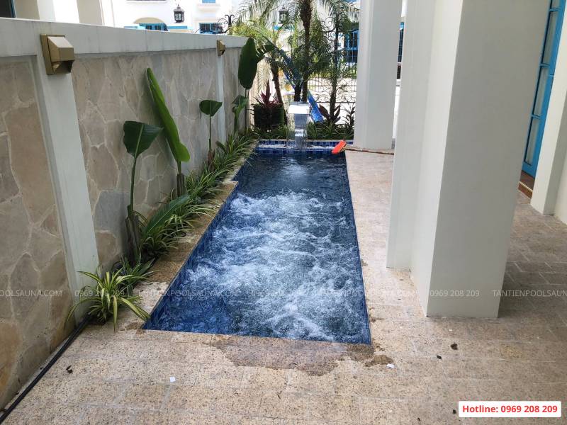 Thi công bể bơi gia đình trọn gói: Báo giá, quy trình và kinh nghiệm thực tế Thi công bể bơi gia đình nhỏ gọn tại Hạ Long