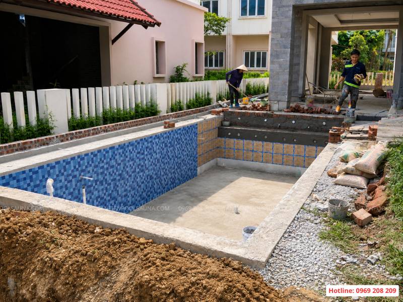 Thi công bể bơi gia đình trọn gói: Báo giá, quy trình và kinh nghiệm thực tế Thi công bể bơi gia đình