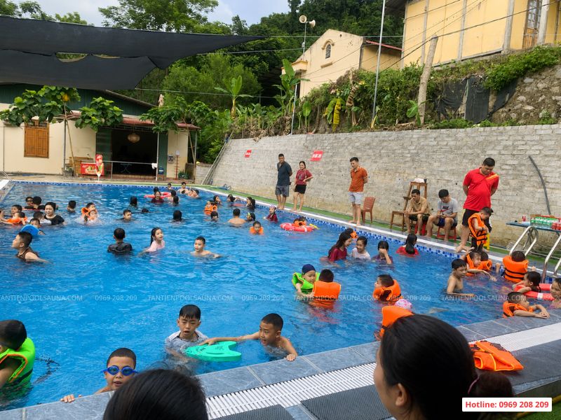 Tân Tiến hoàn thiện bể bơi kinh doanh Bằng Thành, Thái Nguyên (Bắc Kạn cũ) Bể bơi kinh doanh bán vé