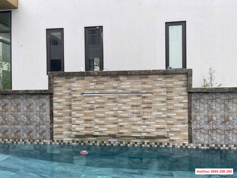 Thác nước xả tràn cho bể bơi