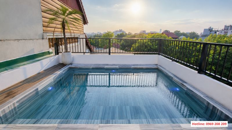 Bể bơi trên sân thượng: Những điều cần biết trước khi thiết kế và thi công Thi công bể bơi trên tầng thượng chuyên nghiệp