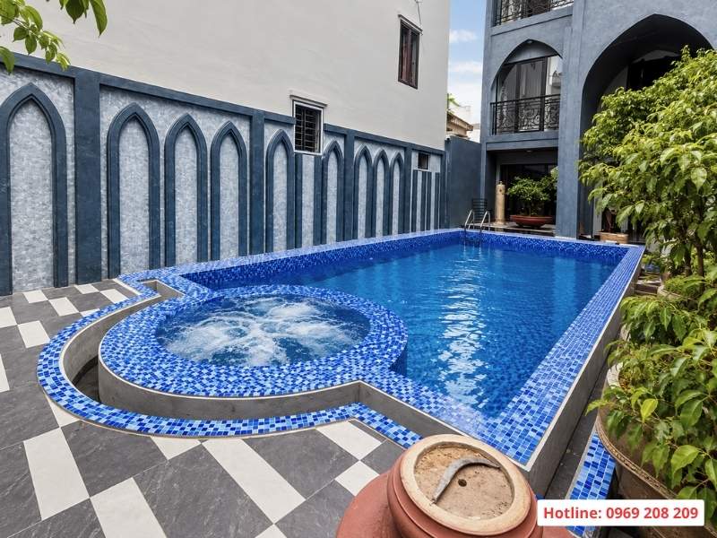 Thiết bị bể bơi gia đình gồm những gì? Tư vấn lựa chọn phù hợp Bể bơi gia đình dùng máng tràn