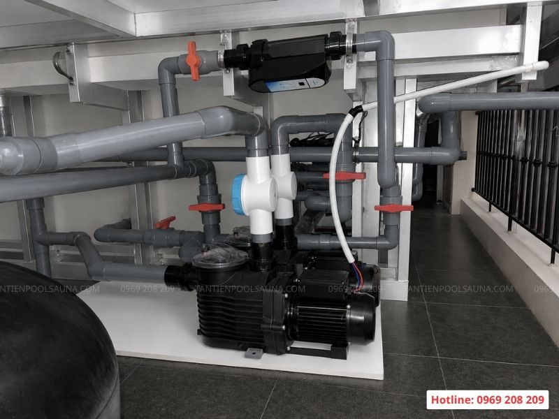 Phòng máy vận hành bể bơi composite